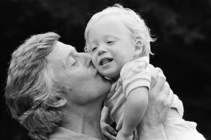 Framed Print : Michael Aspel pictured at home with his family. September 1982 Framed Print : Michael Aspel pictured at home with his family. September 1982