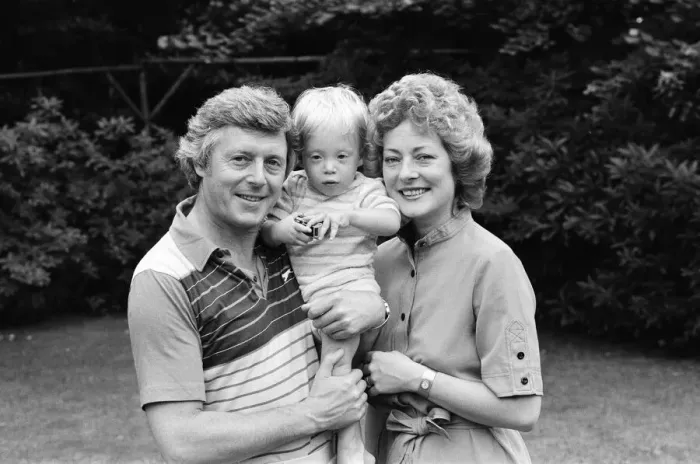 Framed Print : Michael Aspel pictured at home with his wife Lizzie Power and their son. September 1982 Framed Print : Michael Aspel pictured at home with his wife Lizzie Power and their son. September 1982