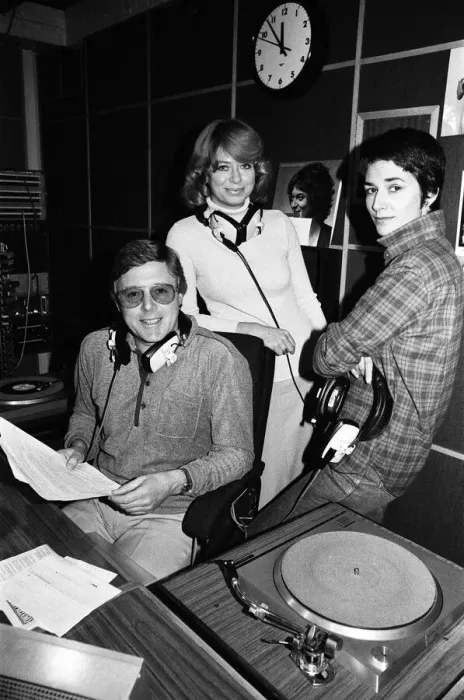 Framed Print : Michael Aspel in a radio studio. 5th November 1981 Framed Print : Michael Aspel in a radio studio. 5th November 1981