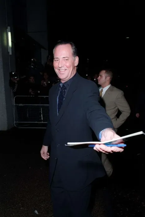 Framed Print : Michael Barrymore Comedian / TV Presenter December 1998 Arriving at the LWT building Framed Print : Michael Barrymore Comedian / TV Presenter December 1998 Arriving at the LWT building
