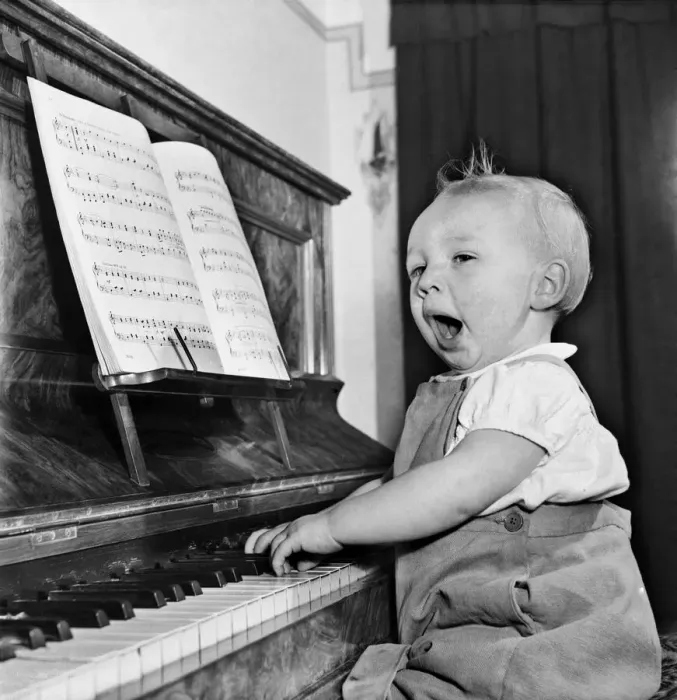 Framed Print : Michael Curties (12 months) child pianist. December 1952 C6393 Framed Print : Michael Curties (12 months) child pianist. December 1952 C6393
