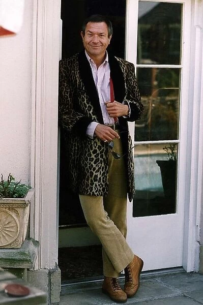 Michael Elphick Actor in Leopard skin pattern drape jacket A©Mirrorpix