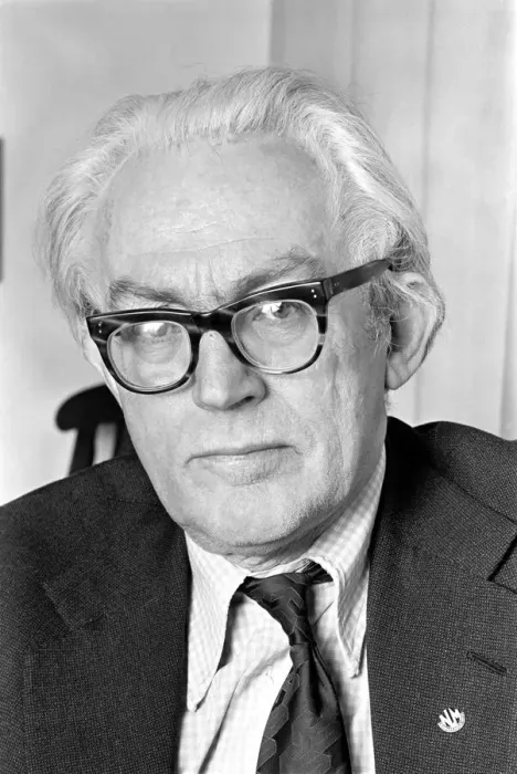 Framed Print : Michael Foot: Labour party MP. S74-5663-001 Local Caption planman - 03  /  03  /  2010