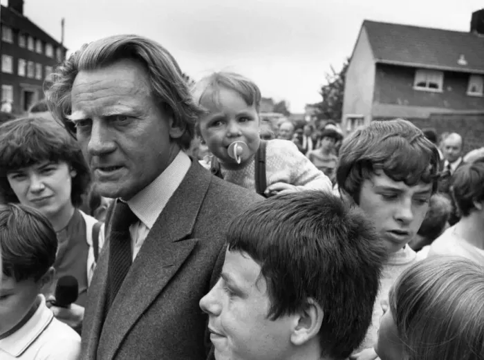 Framed Print : Michael Heseltine Secretary of State for the Environment seen here touring Toxteth