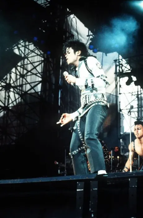 Framed Print : Michael Jackson - In concert at Cardiff Arms Park - 26th July 1988 - Western Mail