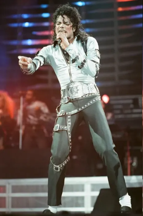 Framed Print : Michael Jackson in concert at Wembley. 15th July 1988 Framed Print : Michael Jackson in concert at Wembley. 15th July 1988