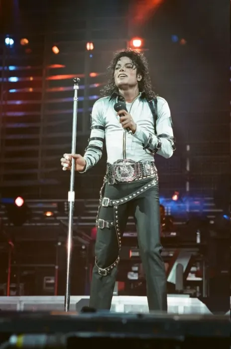 Framed Print : Michael Jackson in concert at Wembley. 15th July 1988 Framed Print : Michael Jackson in concert at Wembley. 15th July 1988