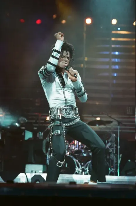 Framed Print : Michael Jackson in concert at Wembley. 15th July 1988 Framed Print : Michael Jackson in concert at Wembley. 15th July 1988