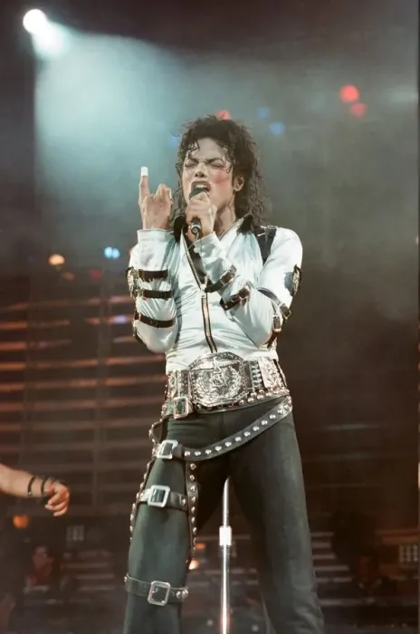 Framed Print : Michael Jackson in concert at Wembley. 15th July 1988 Framed Print : Michael Jackson in concert at Wembley. 15th July 1988
