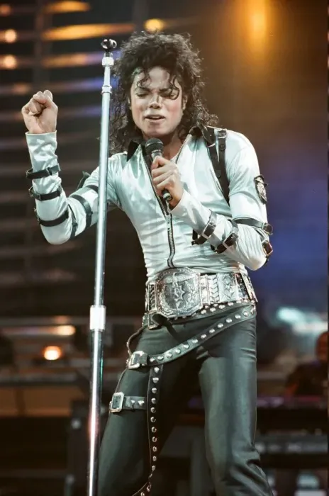 Framed Print : Michael Jackson in concert at Wembley. 15th July 1988 Framed Print : Michael Jackson in concert at Wembley. 15th July 1988