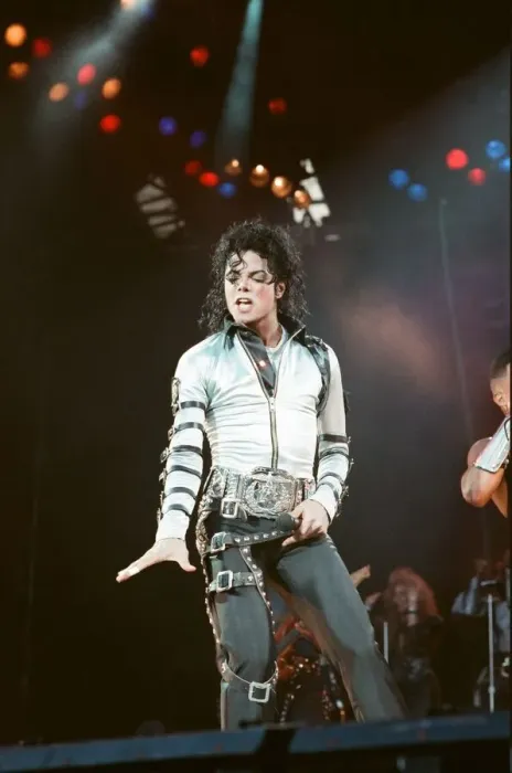 Framed Print : Michael Jackson in concert at Wembley. 15th July 1988 Framed Print : Michael Jackson in concert at Wembley. 15th July 1988