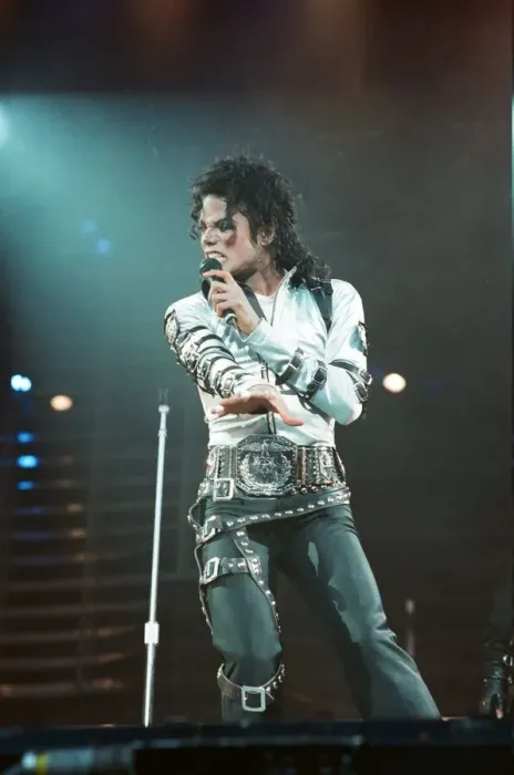 Framed Print : Michael Jackson in concert at Wembley. 15th July 1988 Framed Print : Michael Jackson in concert at Wembley. 15th July 1988