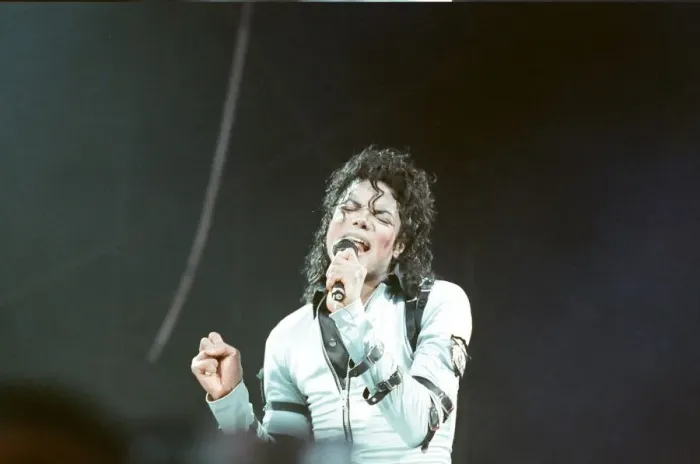 Framed Print : Michael Jackson in concert at Wembley. 15th July 1988 Framed Print : Michael Jackson in concert at Wembley. 15th July 1988