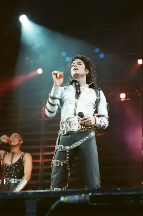 Framed Print : Michael Jackson in concert at Wembley. 15th July 1988 Framed Print : Michael Jackson in concert at Wembley. 15th July 1988