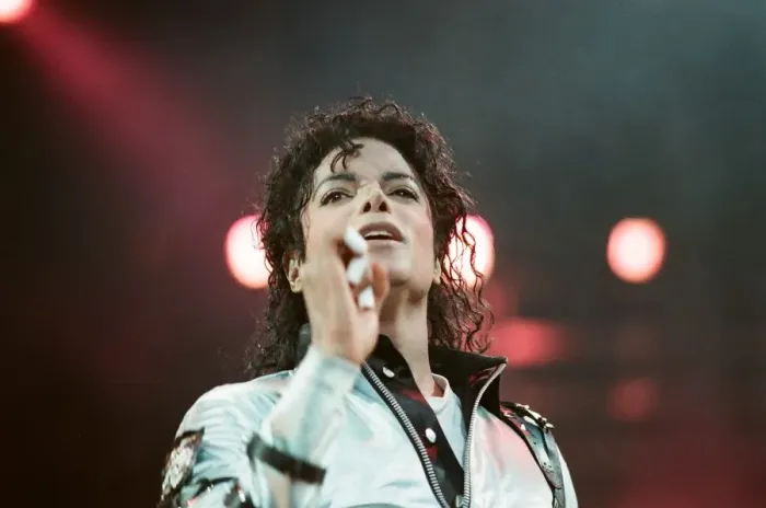 Framed Print : Michael Jackson in concert at Wembley. 15th July 1988