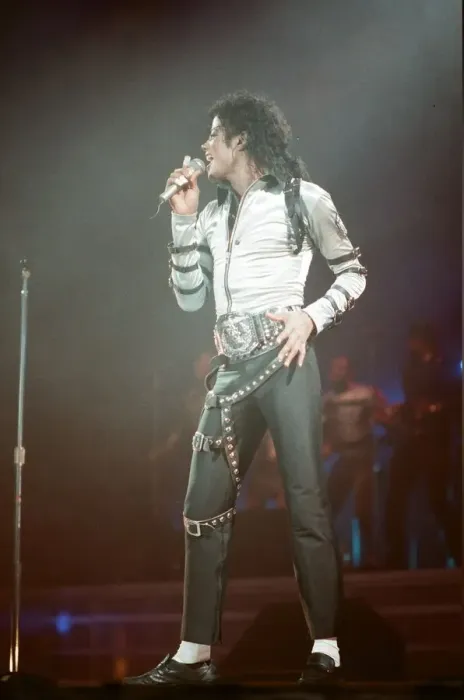 Framed Print : Michael Jackson in concert at Wembley. 22nd July 1988