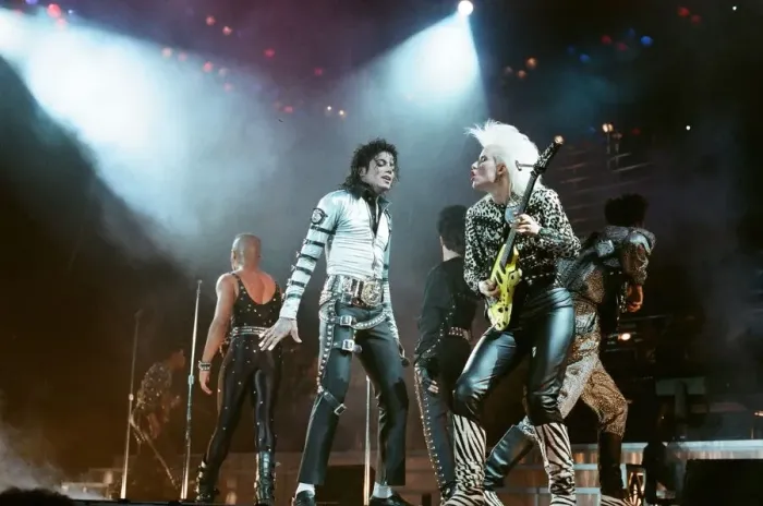 Framed Print : Michael Jackson in concert at Wembley. 22nd July 1988 Framed Print : Michael Jackson in concert at Wembley. 22nd July 1988