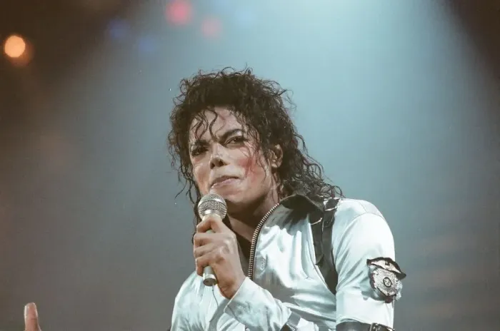 Framed Print : Michael Jackson in concert at Wembley. 22nd July 1988 Framed Print : Michael Jackson in concert at Wembley. 22nd July 1988