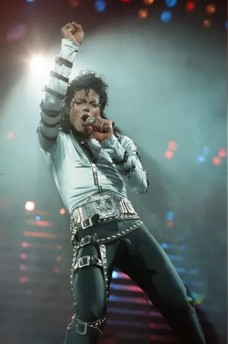 Framed Print : Michael Jackson in concert at Wembley performing in front of HRH Diana Princess of Wales
