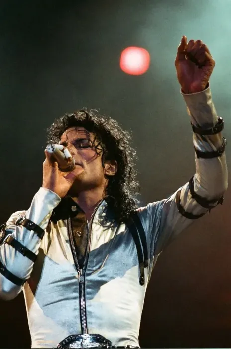 Framed Print : Michael Jackson seen here in concert at Milton Keynes. 10th September 1988 Framed Print : Michael Jackson seen here in concert at Milton Keynes. 10th September 1988
