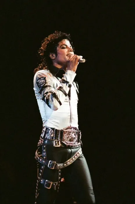 Framed Print : Michael Jackson seen here in concert at Milton Keynes. 10th September 1988 Framed Print : Michael Jackson seen here in concert at Milton Keynes. 10th September 1988
