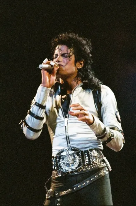Framed Print : Michael Jackson seen here in concert at Milton Keynes. 10th September 1988