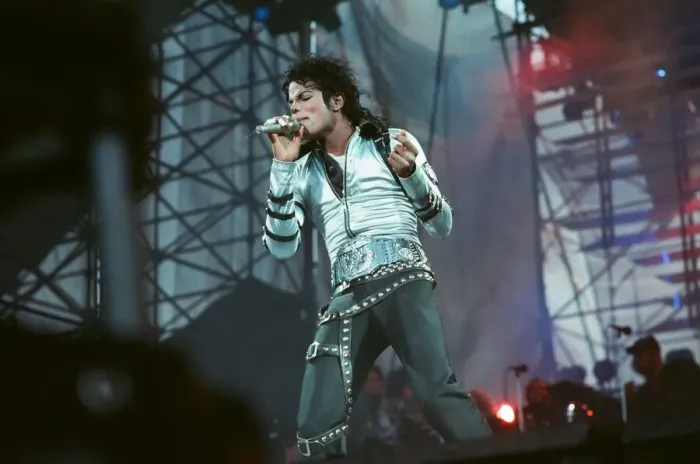 Framed Print : Michael Jackson seen here in concert at Roundhay Park. 29th July 1988 Framed Print : Michael Jackson seen here in concert at Roundhay Park. 29th July 1988