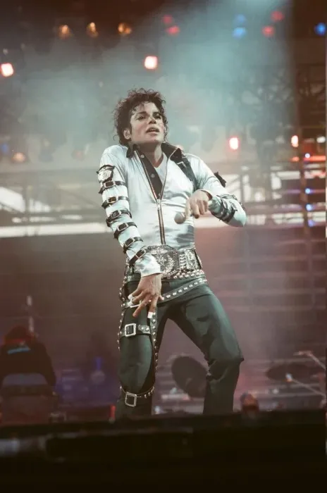 Framed Print : Michael Jackson seen here in concert at Roundhay Park. 29th July 1988 Framed Print : Michael Jackson seen here in concert at Roundhay Park. 29th July 1988