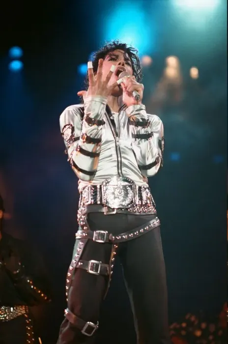 Framed Print : Michael Jackson seen here in concert at Wembley. 26th August 1988
