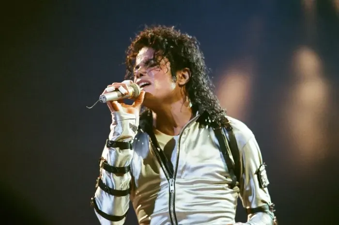 Framed Print : Michael Jackson seen here in concert at Wembley. 26th August 1988 Framed Print : Michael Jackson seen here in concert at Wembley. 26th August 1988