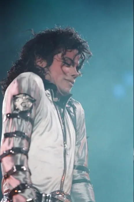 Framed Print : Michael Jackson seen here in concert at Wembley. 26th August 1988