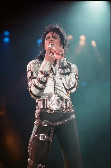 Framed Print : Michael Jackson seen here in concert at Wembley. 26th August 1988