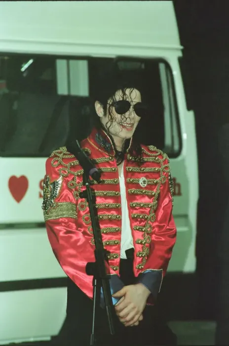 Framed Print : Michael Jackson seen here after perforiming on stage at Sheffield 10th July 1997 Framed Print : Michael Jackson seen here after perforiming on stage at Sheffield 10th July 1997
