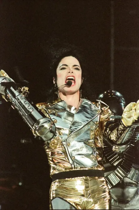 Framed Print : Michael Jackson seen here on stage at Sheffield 10th July 1997