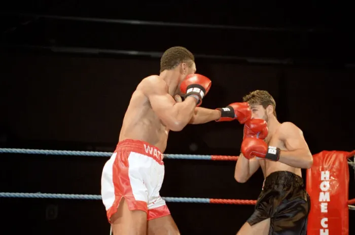 Framed Print : Michael Watson vs Craig Trotter for the Commonwealth middleweight title Framed Print : Michael Watson vs Craig Trotter for the Commonwealth middleweight title