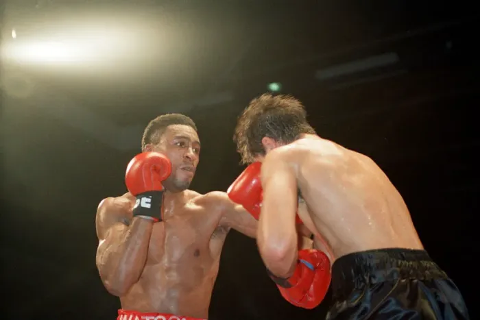 Framed Print : Michael Watson vs Craig Trotter for the Commonwealth middleweight title Framed Print : Michael Watson vs Craig Trotter for the Commonwealth middleweight title