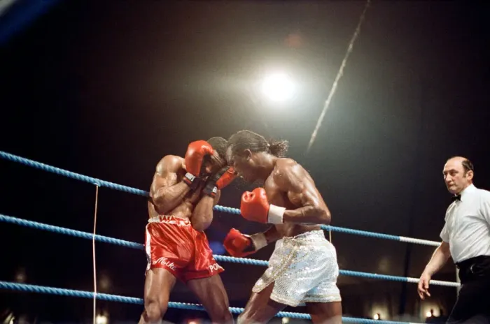 Framed Print : Michael Watson vs Nigel Benn for the British Commonwealth middleweight title Framed Print : Michael Watson vs Nigel Benn for the British Commonwealth middleweight title