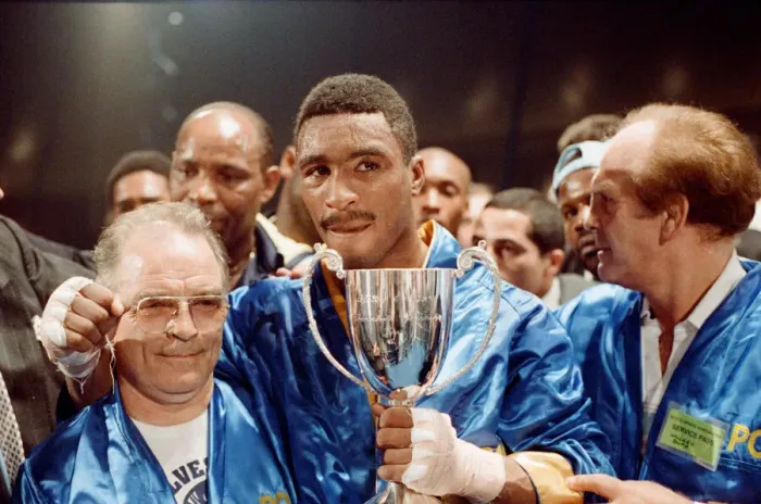 Framed Print : Michael Watson vs Nigel Benn for the British Commonwealth middleweight title Framed Print : Michael Watson vs Nigel Benn for the British Commonwealth middleweight title