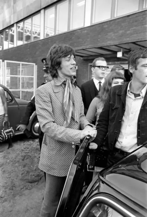 Framed Print : Mick Jagger (the rest of the Rolling Stones, minus Bill Wyman Framed Print : Mick Jagger (the rest of the Rolling Stones, minus Bill Wyman