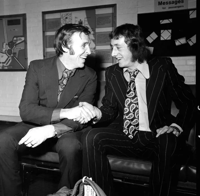 Framed Print : Mick Martin with Pat Crerand after signing for 1973 Manchester United shaking hands Framed Print : Mick Martin with Pat Crerand after signing for 1973 Manchester United shaking hands