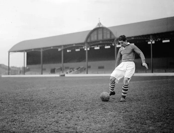 Framed Print : Micky Fenton Middlesbrough Circa December 1946 - January 1947 Framed Print : Micky Fenton Middlesbrough Circa December 1946 - January 1947