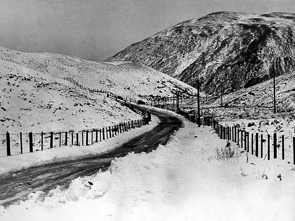 Mid-winter snow transforms the Ingram Valley landscape in December 1968