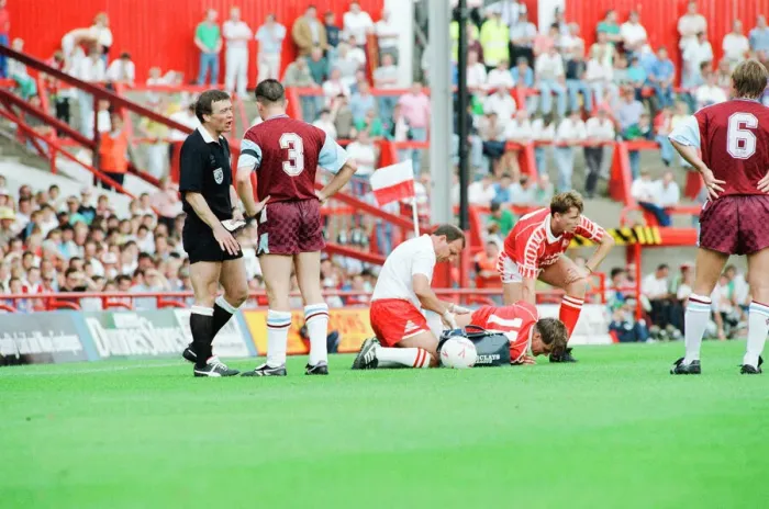 Framed Print : Middlesbrough 0-0 West Ham, Division Two league match at Ayresome Park Framed Print : Middlesbrough 0-0 West Ham, Division Two league match at Ayresome Park