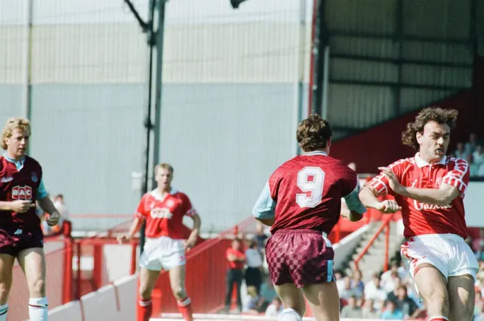 Framed Print : Middlesbrough 0-0 West Ham, Division Two league match at Ayresome Park Framed Print : Middlesbrough 0-0 West Ham, Division Two league match at Ayresome Park