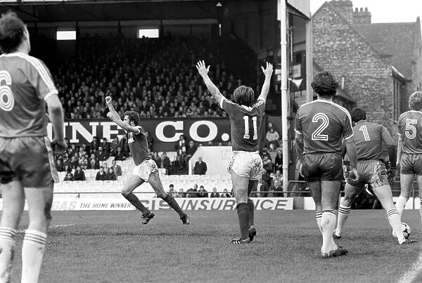Middlesbrough 0 v. Everton 2. Division 1 Football. October 1981 MF04-08-018