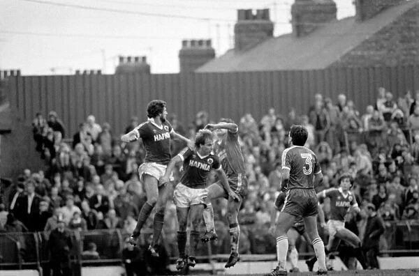 Middlesbrough 0 v. Everton 2. Division 1 Football. October 1981 MF04-08-005