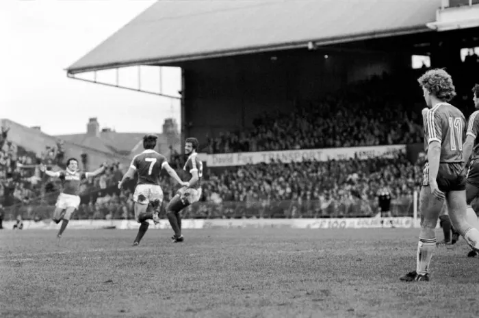 Framed Print : Middlesbrough 0 v. Everton 2. Division 1 Football. October 1981 MF04-08-026