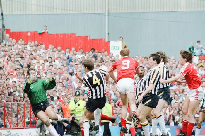 Framed Print : Middlesbrough 1-1 Notts County, League Division Two Play Off 1st Leg match at Ayresome Framed Print : Middlesbrough 1-1 Notts County, League Division Two Play Off 1st Leg match at Ayresome