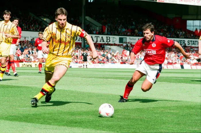 Framed Print : Middlesbrough 2 -0 Burnley Division 1 match held at Ayresome Park. 13th August 1994 Framed Print : Middlesbrough 2 -0 Burnley Division 1 match held at Ayresome Park. 13th August 1994