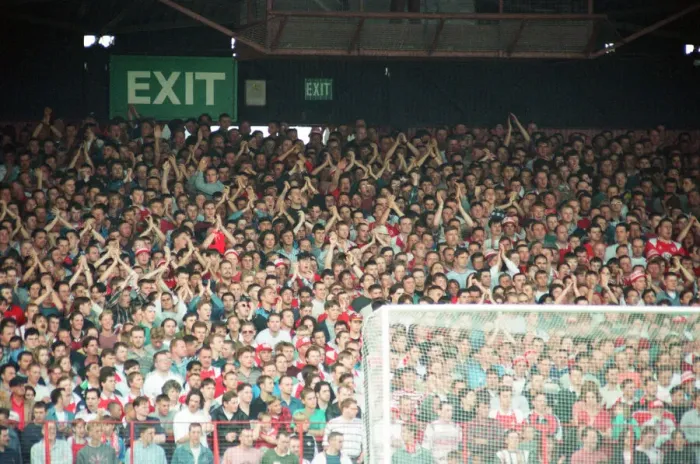 Framed Print : Middlesbrough 2 -0 Burnley Division 1 match held at Ayresome Park. 13th August 1994 Framed Print : Middlesbrough 2 -0 Burnley Division 1 match held at Ayresome Park. 13th August 1994